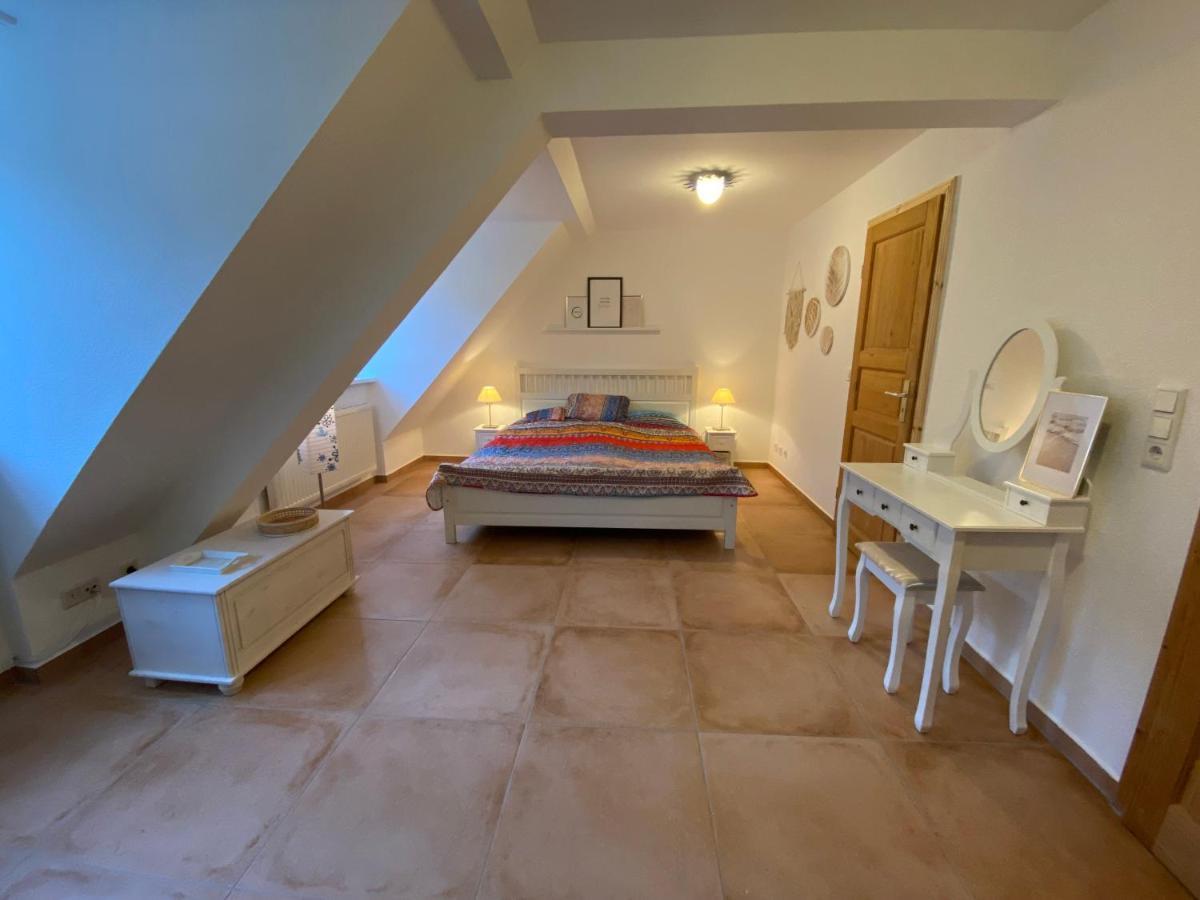 Felsenmuehle Neuleiningen Bed & Breakfast Exterior photo